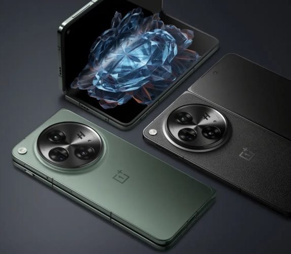 OnePlus Open i svart (Voyager Black) blir tillgänglig från 17 november i Sverige, kan vara på tillfälligt besök