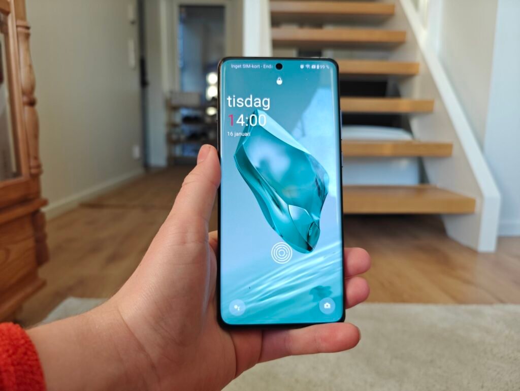 OnePlus 12 presenterad, och pressen har tagit en titt på den